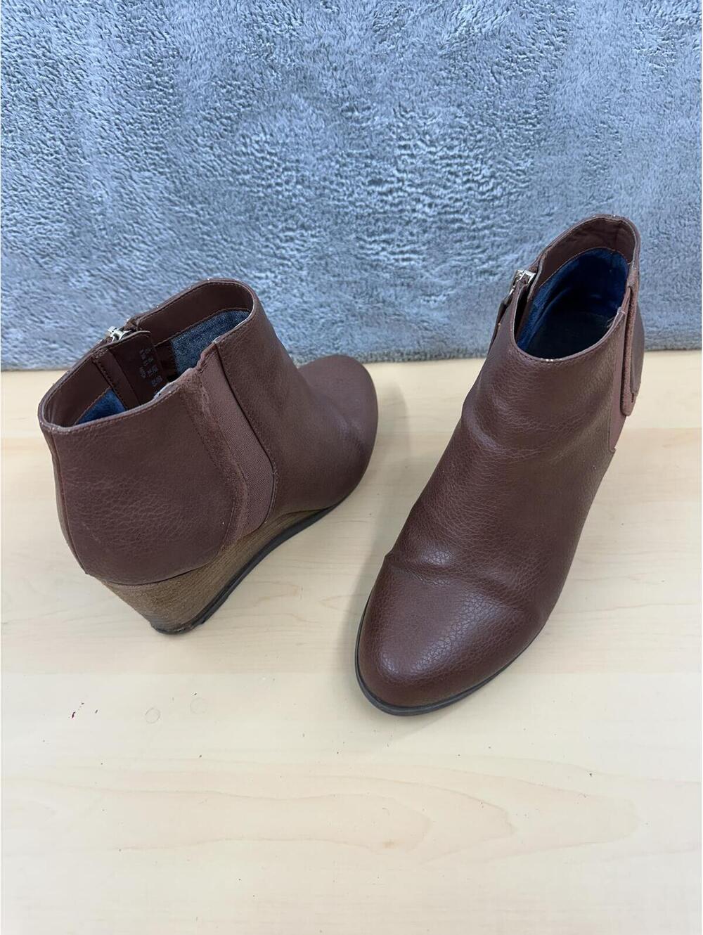 Dr. Scholls Brown Leather Wedge Ankle Boots‎